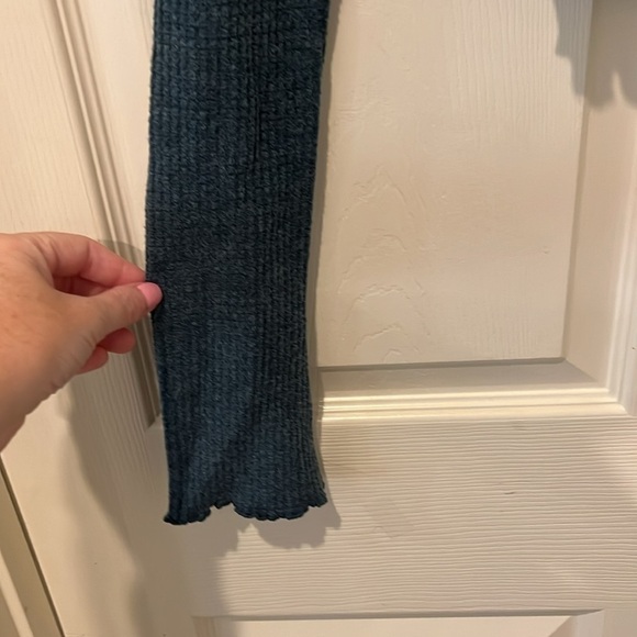 Out from under green crop top, small - Picture 5 of 8